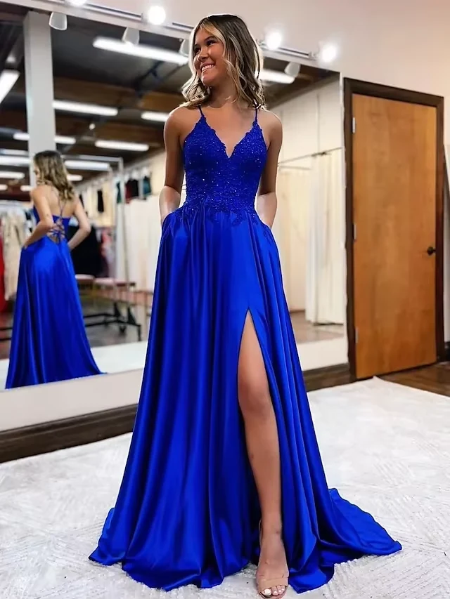 Robe de bal élégante longue en satin à col en V et dentelle