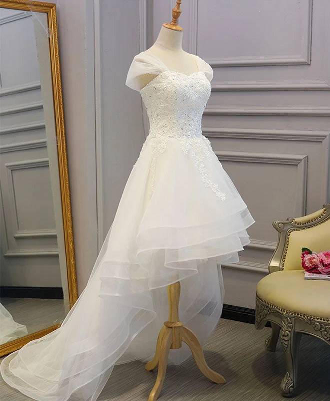 Robe de mariée longue et élégante en tulle et dentelle blanche