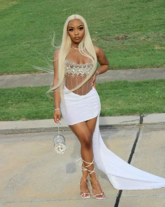 Robe de soirée blanche à strass scintillants