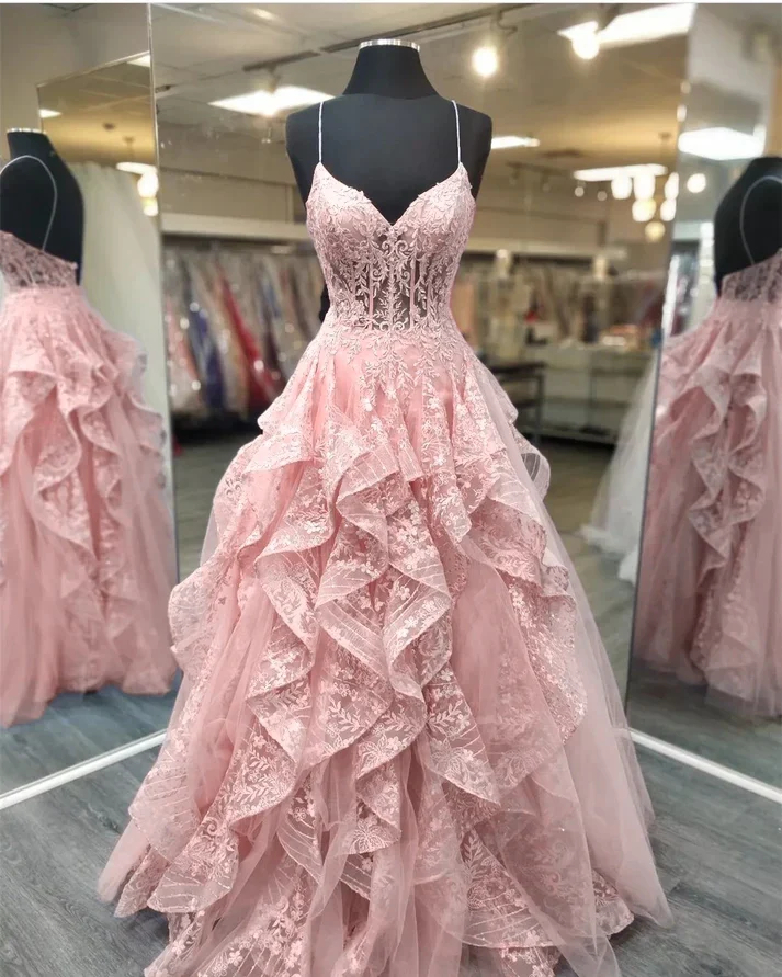 Superbes robes de soirée lilas à bretelles spaghetti pour les soirées de bal formelles