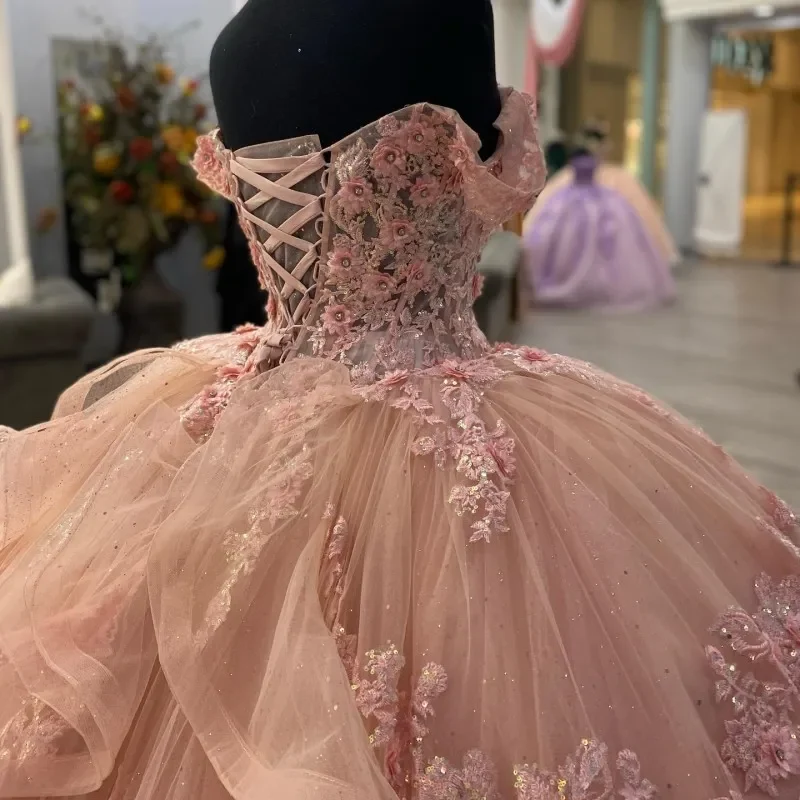 Belle robe de bal longue en dentelle rose pour les 16 ans