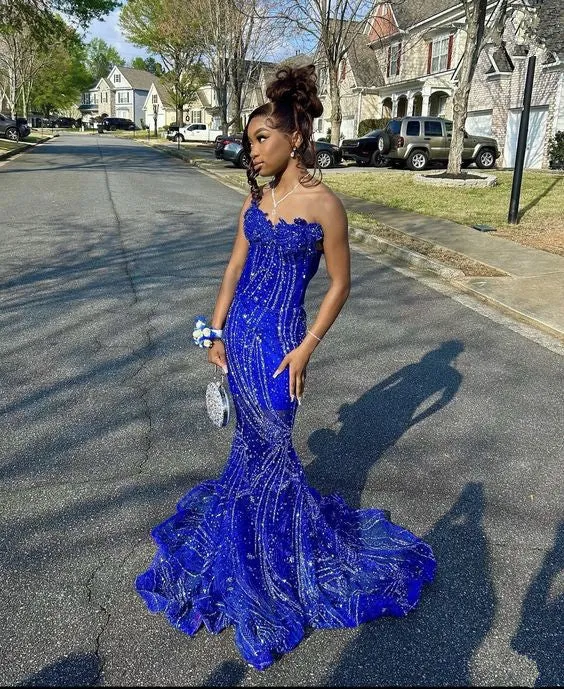 Robe de bal sirène bleu roi à sequins et décolleté en cœur