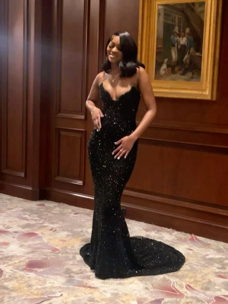 Robe de soirée longue noire sans bretelles style sirène