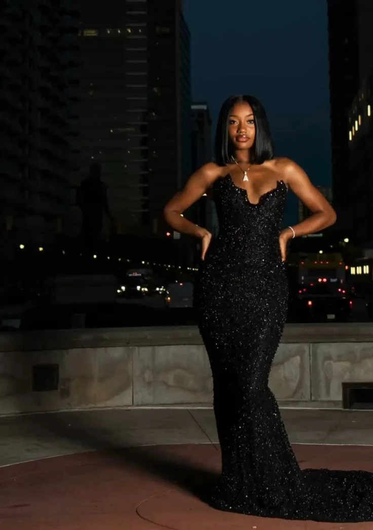 Robe de soirée longue noire sans bretelles style sirène