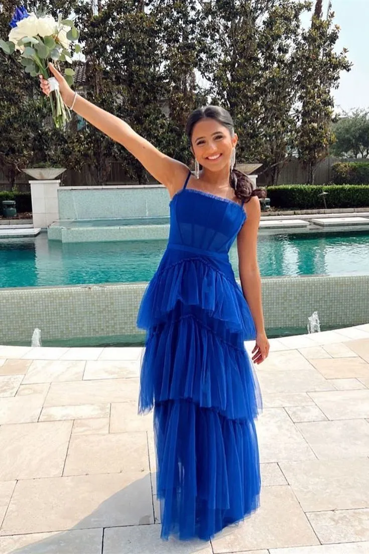 Robe de bal princesse élégante en tulle bleu royal à plusieurs niveaux
