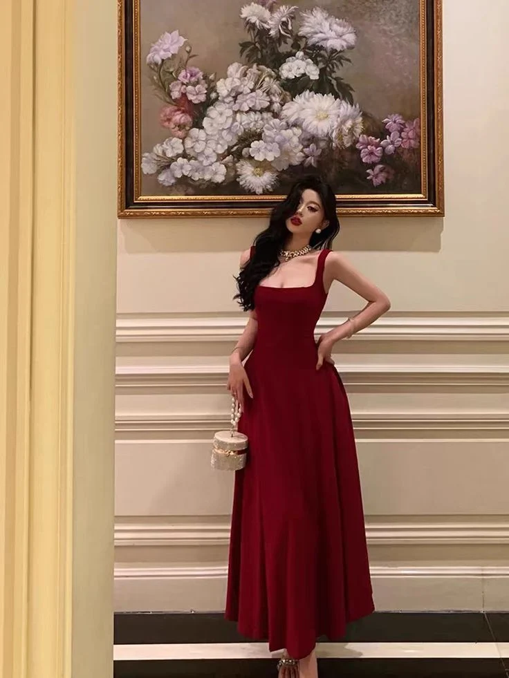 Robe de bal trapèze rouge bordeaux