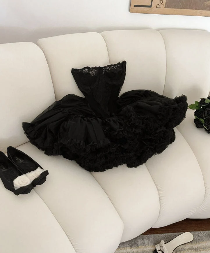Robe de bal élégante sans bretelles en dentelle noire