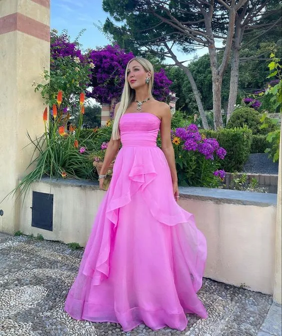 Superbes robes de bal longues trapèze et robes de soirée