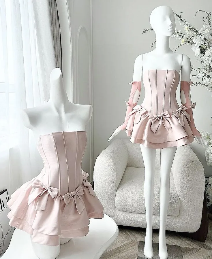 Robe de soirée élégante sans bretelles en satin, coupe trapèze, mini