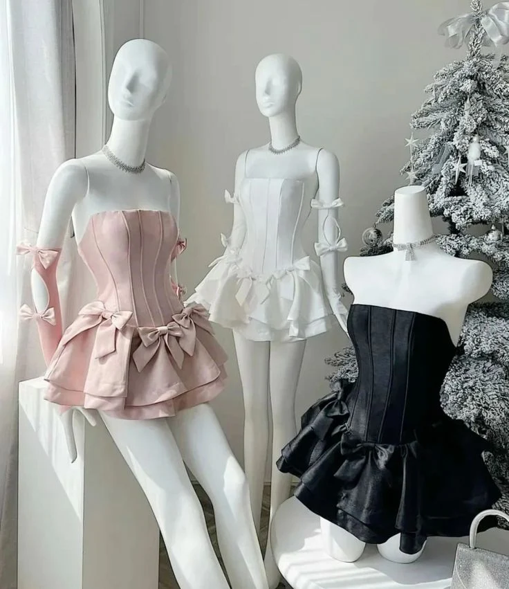 Robe de soirée élégante sans bretelles en satin, coupe trapèze, mini