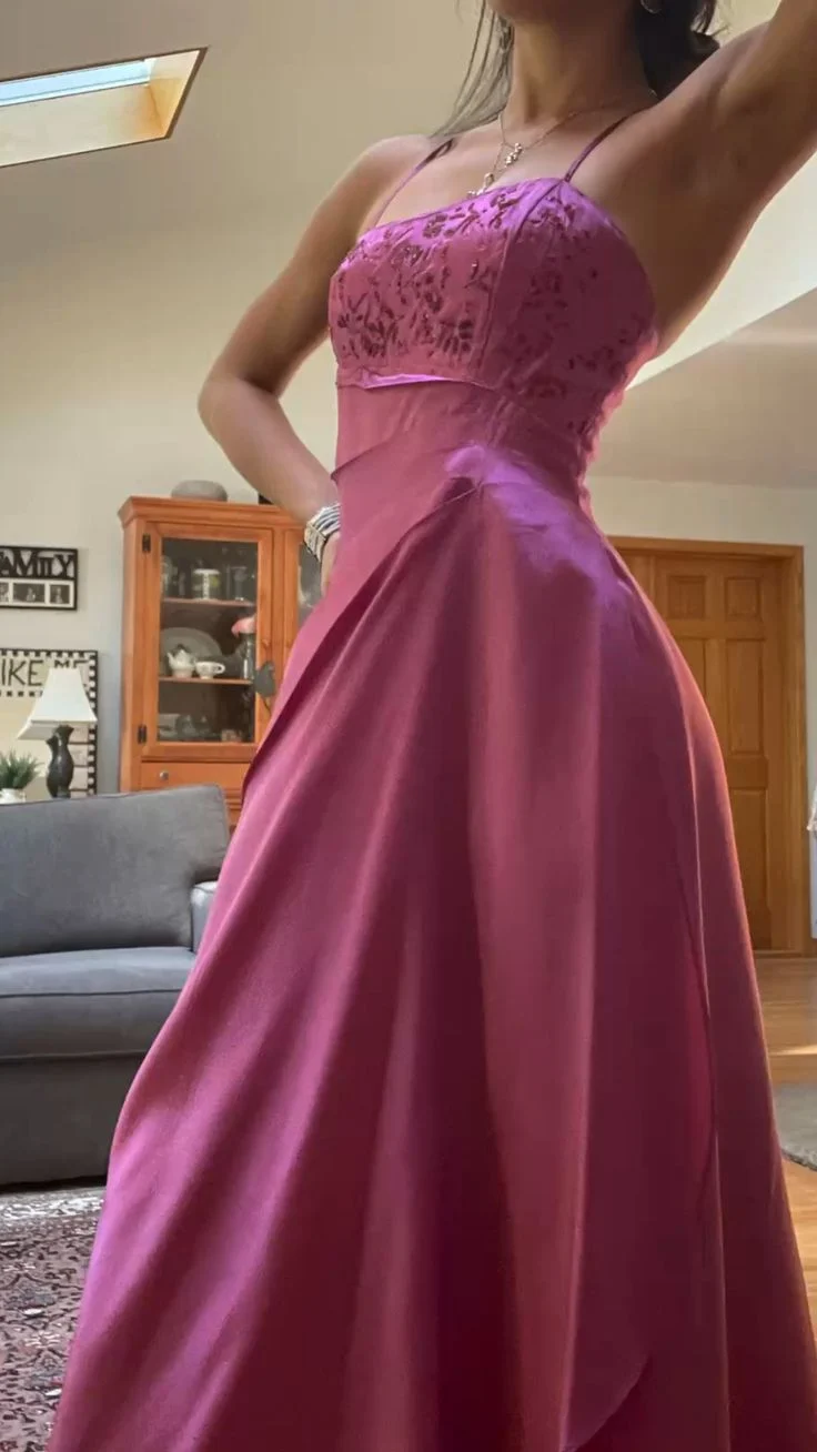 Superbe robe de bal rose trapèze perlée, robe de soirée longue