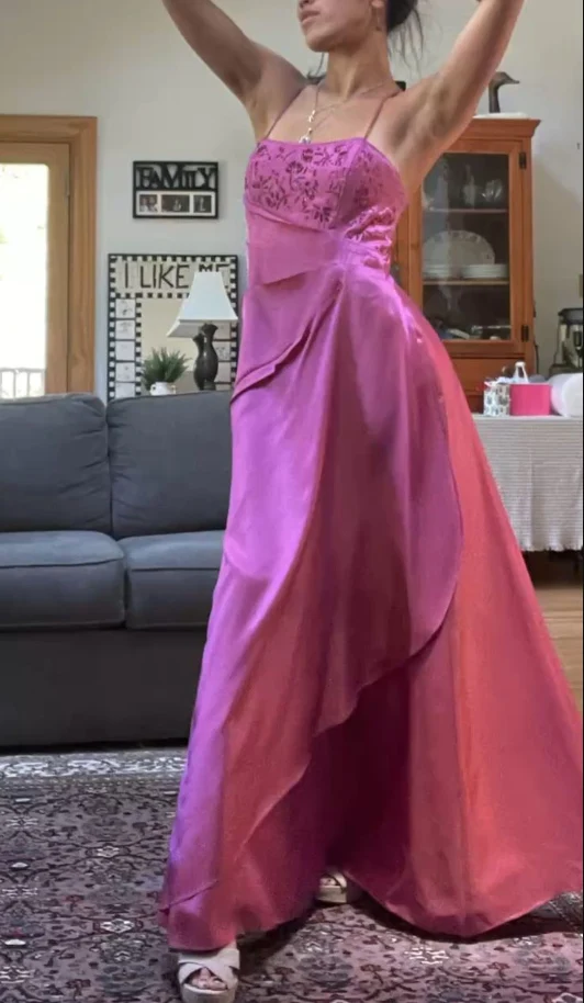 Superbe robe de bal rose trapèze perlée, robe de soirée longue