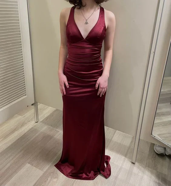 Robe de soirée longue bordeaux à col en V et à paillettes