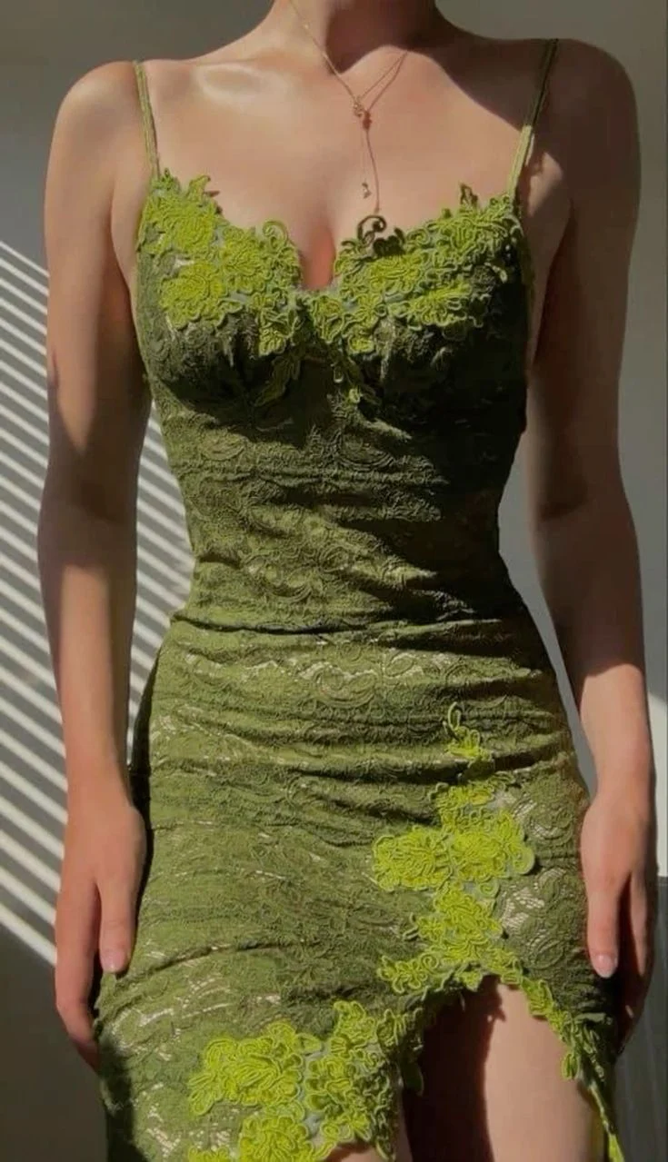 Superbes robes de bal vintage en dentelle verte