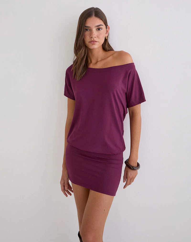 Mini-robe Edwina à épaules dénudées, couleur violet foncé