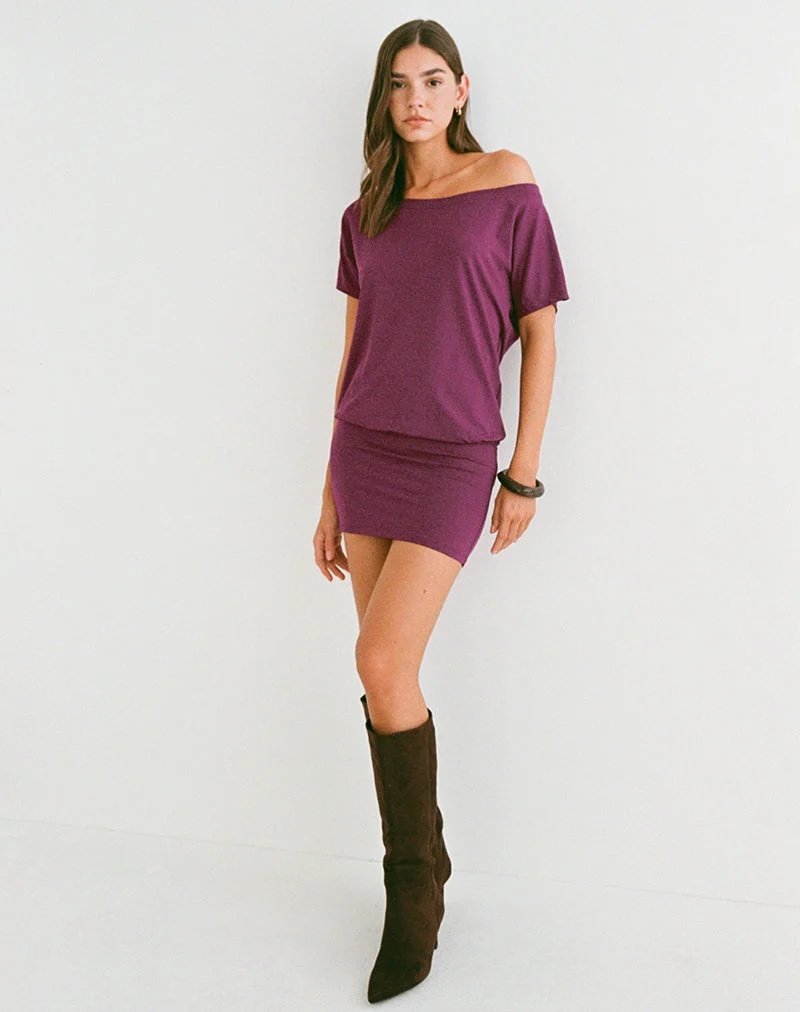 Mini-robe Edwina à épaules dénudées, couleur violet foncé