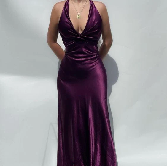 Robe de soirée simple en satin violet