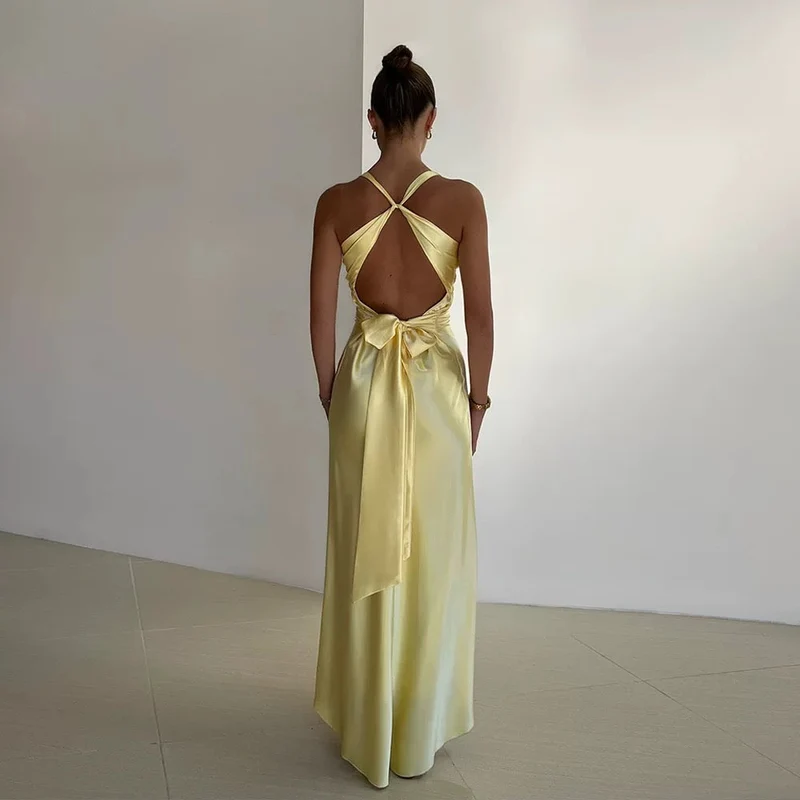 Robe de soirée simple en satin violet
