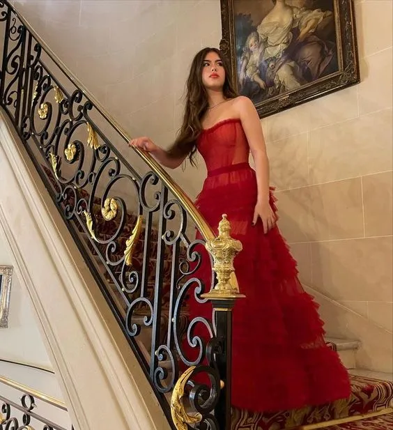 Superbes robes de bal longues rouges coupe trapèze et robes de soirée formelles