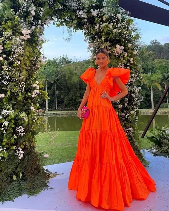 Superbe robe de bal orange élégante pour les occasions festives des femmes