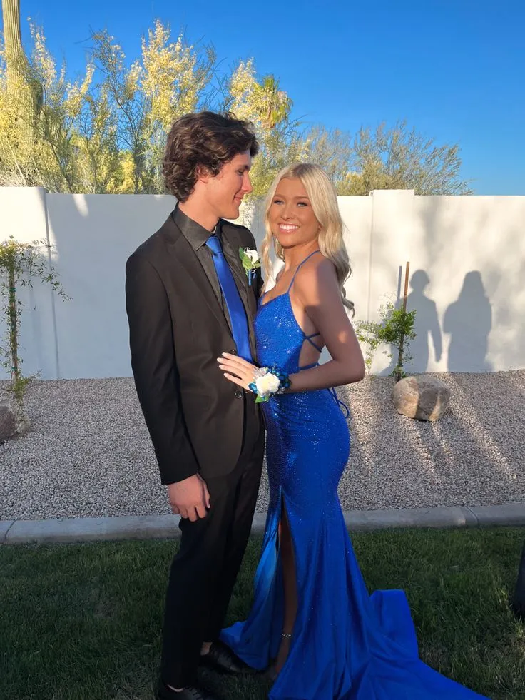 Robe de soirée longue bleu roi fendue pour femme