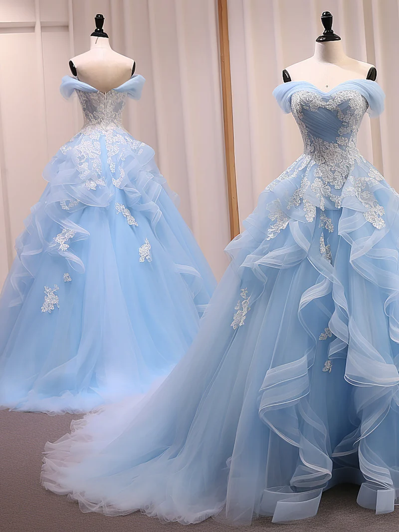 Robe de bal longue bleue en tulle et dentelle à col en cœur