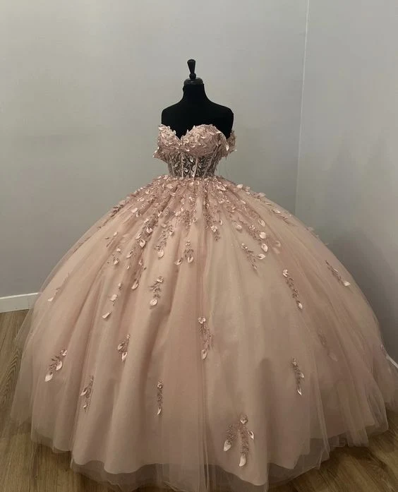 Belle robe de soirée unique sans manches rose clair