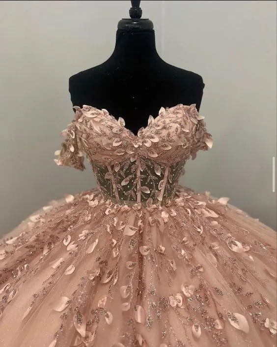 Belle robe de soirée unique sans manches rose clair