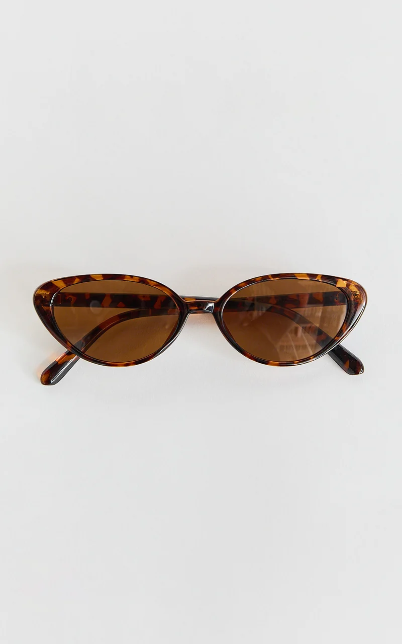 Yvette Sunglasses - Cat Eye Sunglasses in Torte