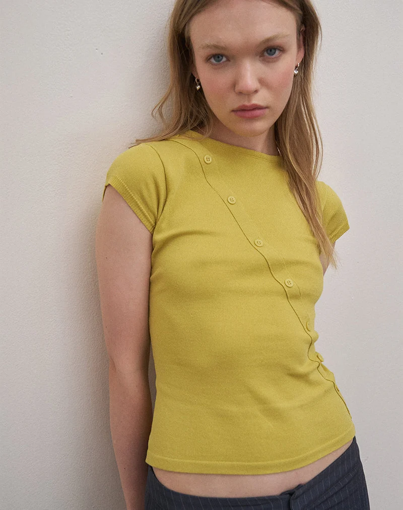 Elyra Asymmetric Top in Knit Golden Green (Top asymétrique en tricot vert doré)