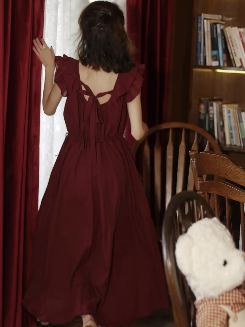 Robe bordeaux romantique vintage à col rond