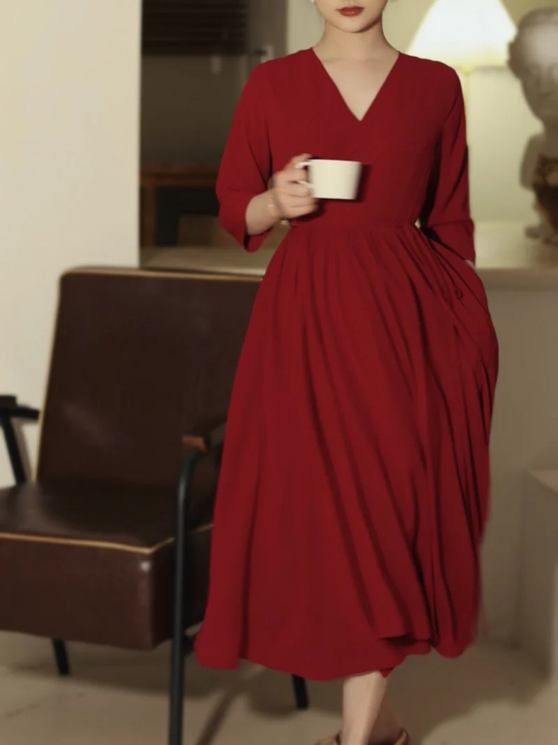 Robe d'été bordeaux modeste à col en V vintage des années 50 avec manches