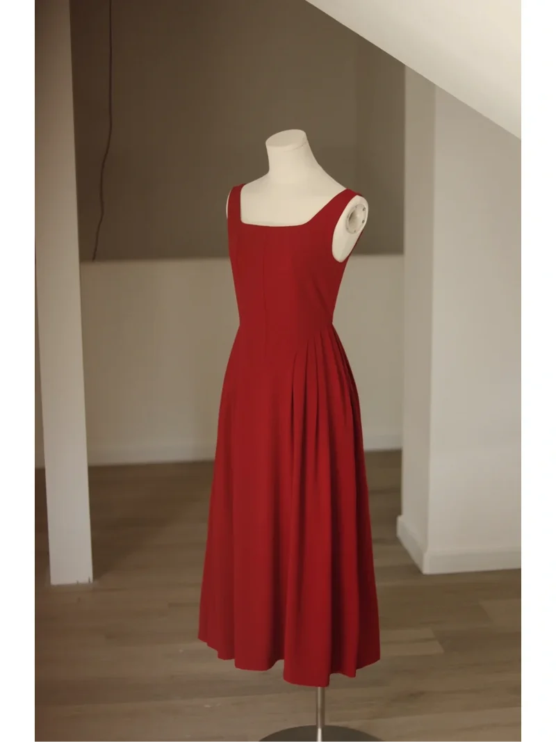 Robe simple longueur thé bordeaux années 50