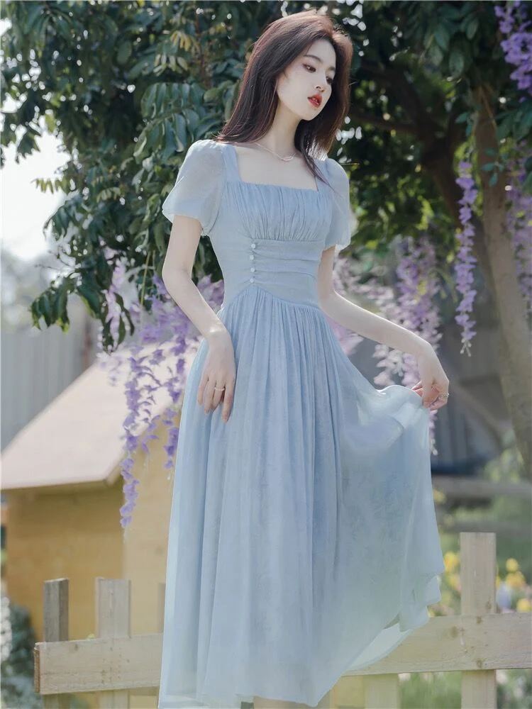 Robe trapèze d'été vintage bleu clair à col carré