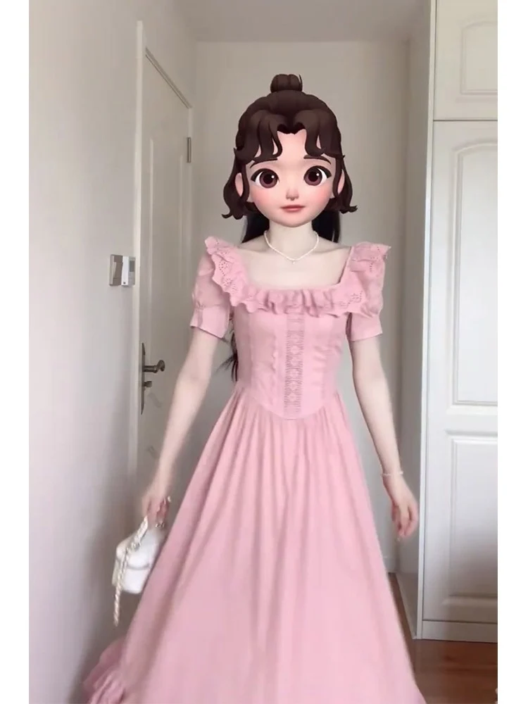 Robe vintage à col carré rose blush de style français