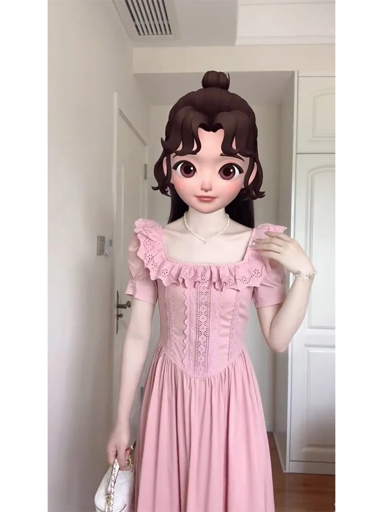 Robe vintage à col carré rose blush de style français