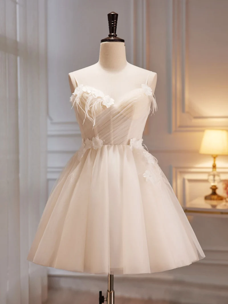 Jolie robe de soirée blanche sans bretelles, robe de mariée courte