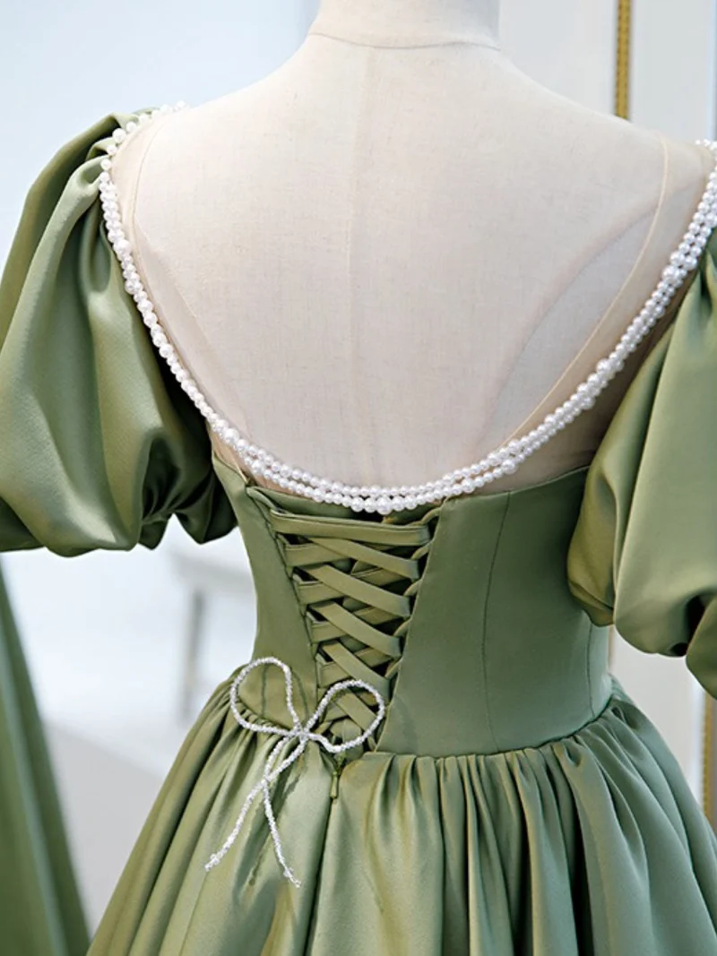 Robe de soirée courte en satin vert sauge, robe de danse de 8e année avec manches à bulles