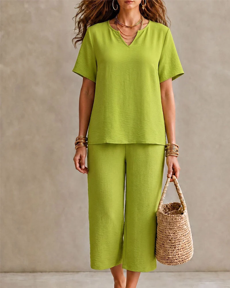 Set Haut Manches Courtes Et Pantalon Raccourci