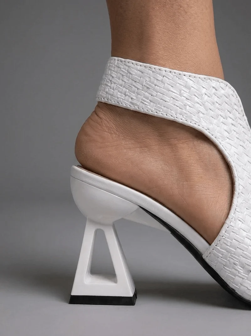 Sandales à Talon Épais Design Tissé pour Femmes