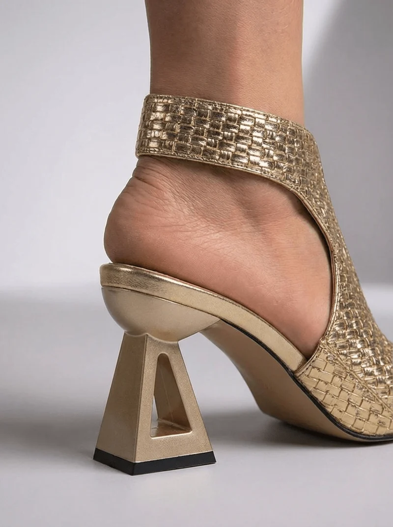 Sandales à Talon Épais Design Tissé pour Femmes