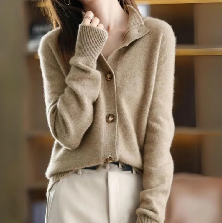 Cardigan Femme en Maille Boutonné à Col Chemise