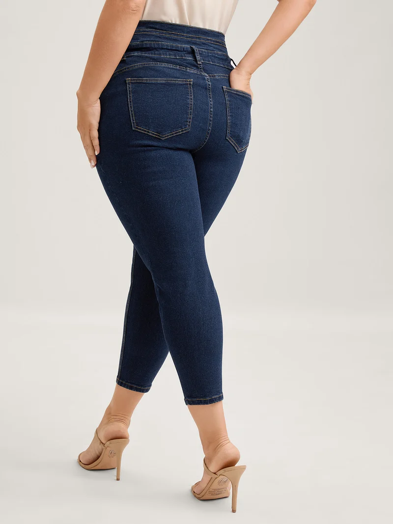 Waist-Cinching Sculpted Skinny-Fit Jeans