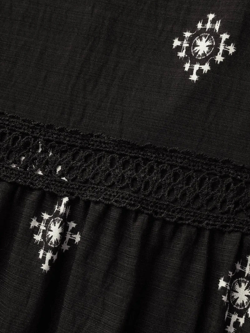 Boho Print Waist-Defining Lace Midi Dress