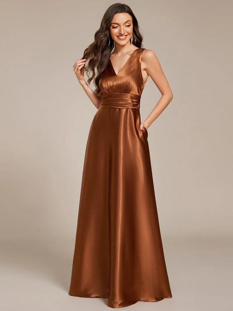 ever INDY|Robe de demoiselle d'honneur fendue en satin sans manches à col en V