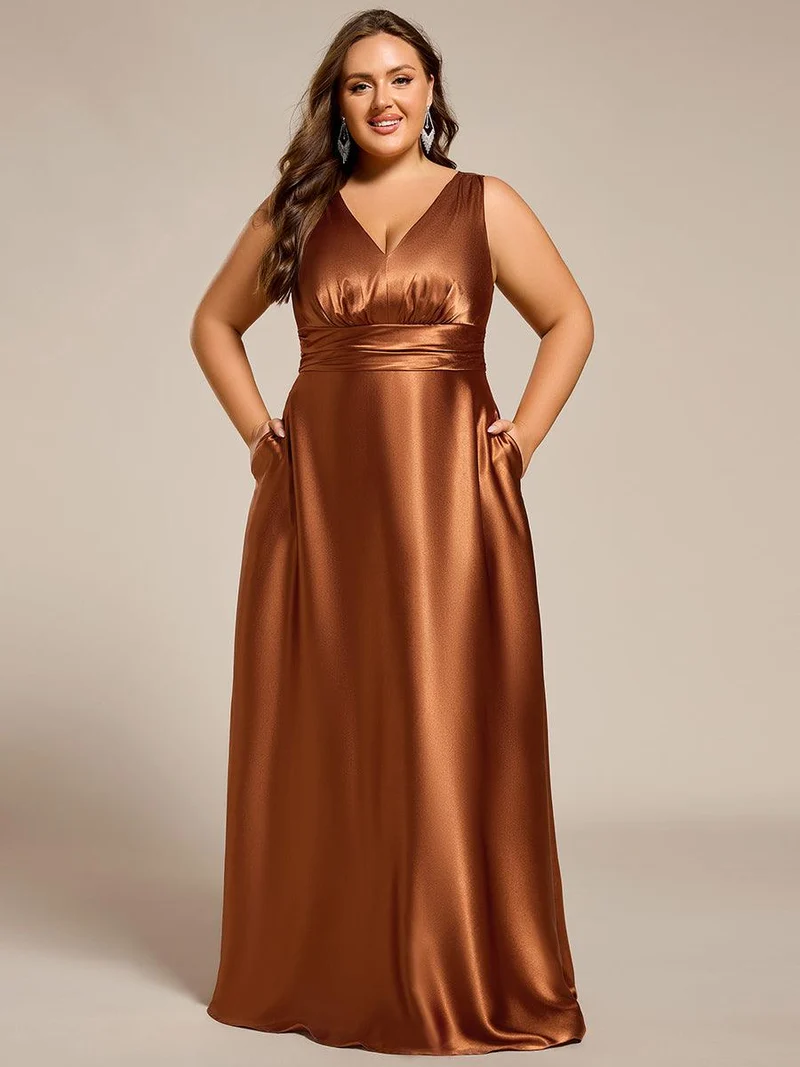 pretty INDY|Grande Taille Robe de demoiselle d'honneur fendue en satin sans manches à col en V