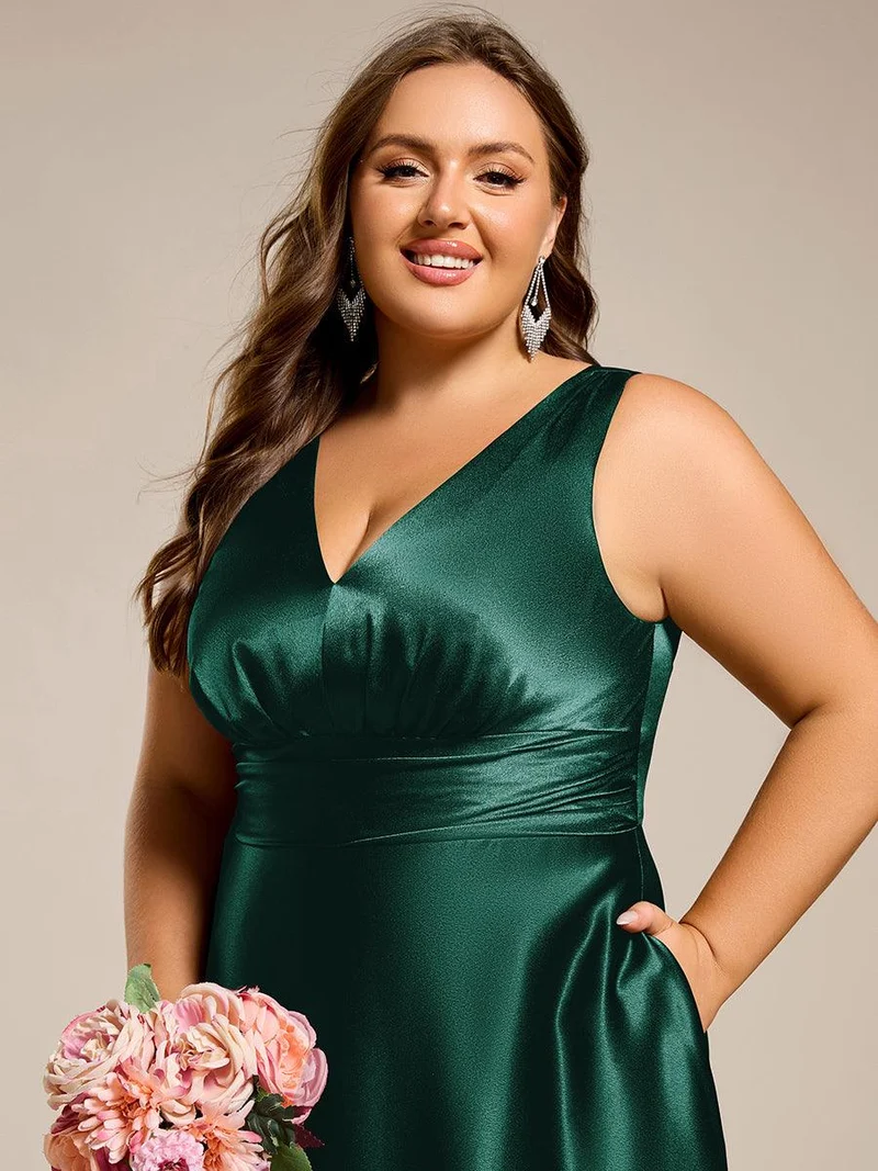 pretty INDY|Grande Taille Robe de demoiselle d'honneur fendue en satin sans manches à col en V
