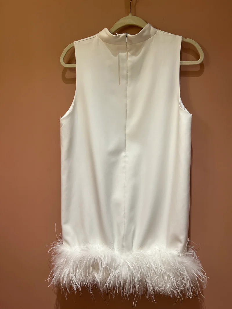Vente robe Piotre plume blanche