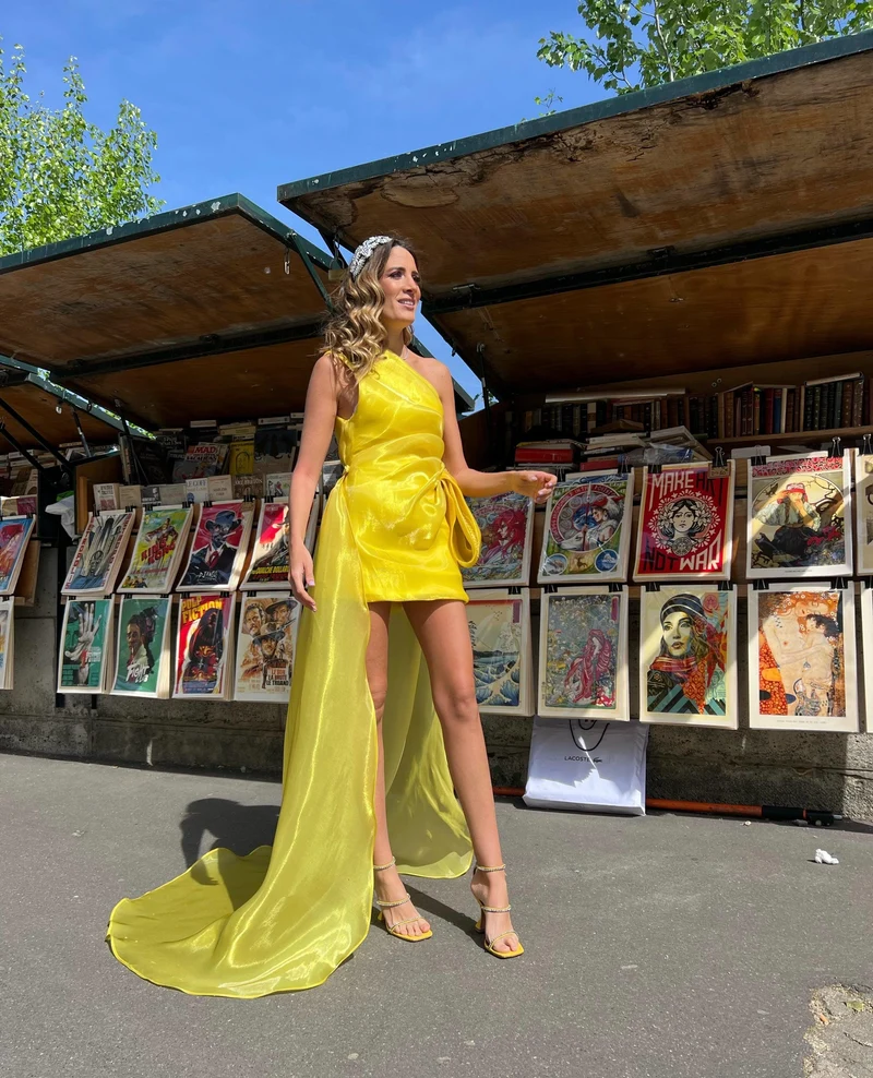 Robe jaune courte