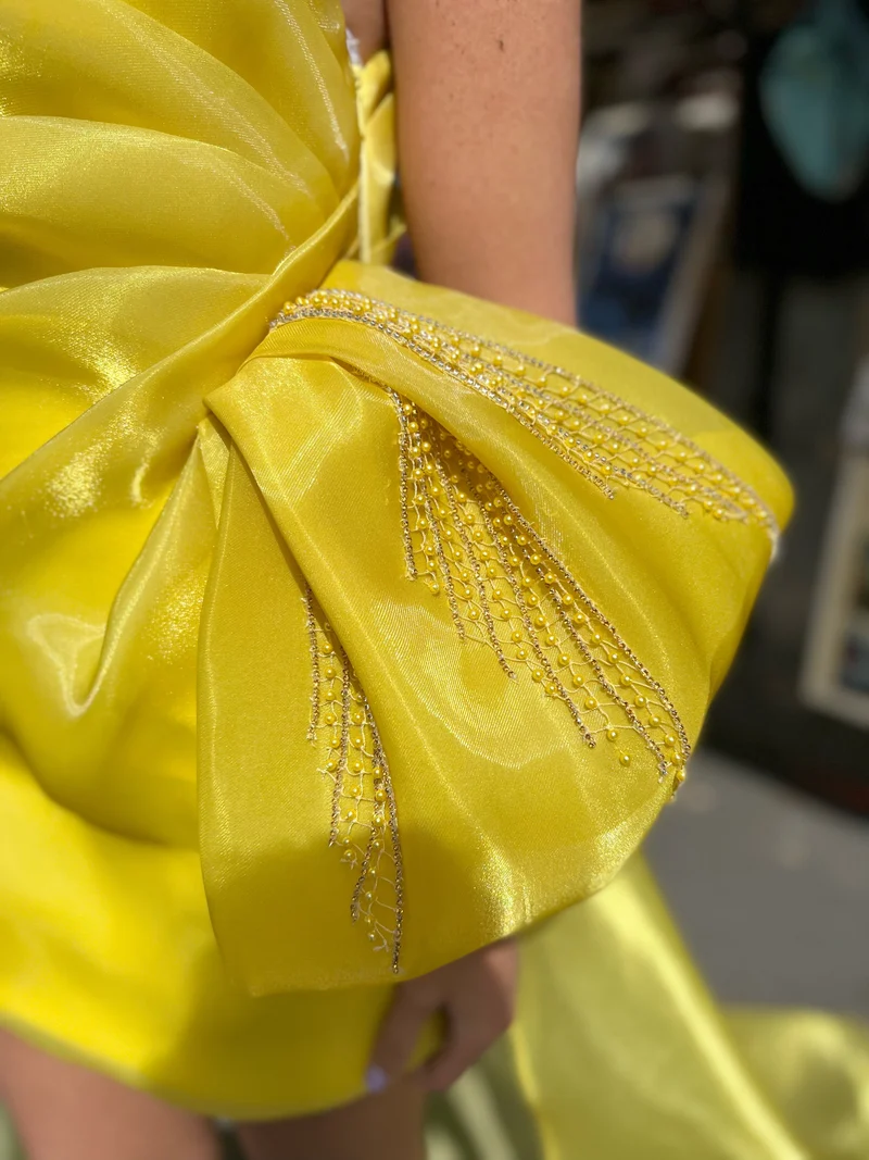 Robe jaune courte